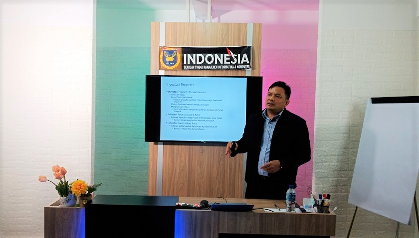 eduli Kondisi Keuangan Anak Muda, BEM STIKI Indonesia Gelar Webinar Financial Freedom