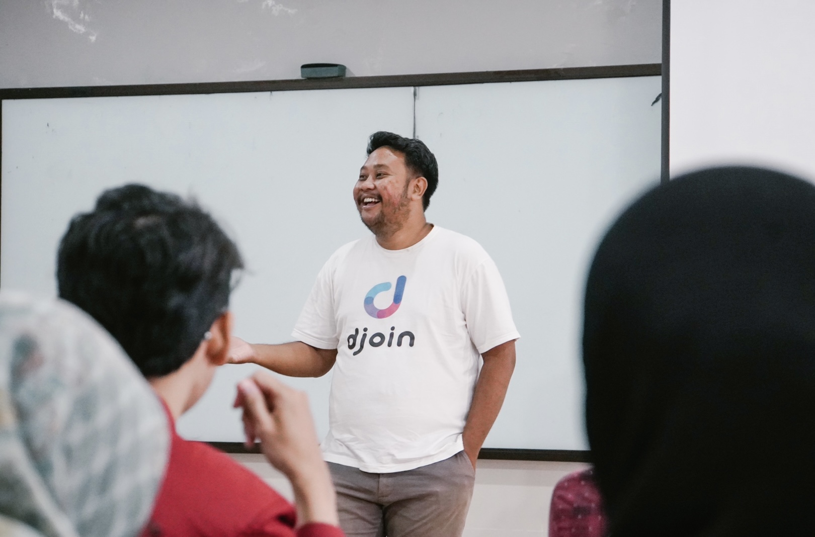 CEO Djoin, Indra Adhi Suputra Hadir ke Kampus INSTIKI Bahas Mental Membangun Startup!