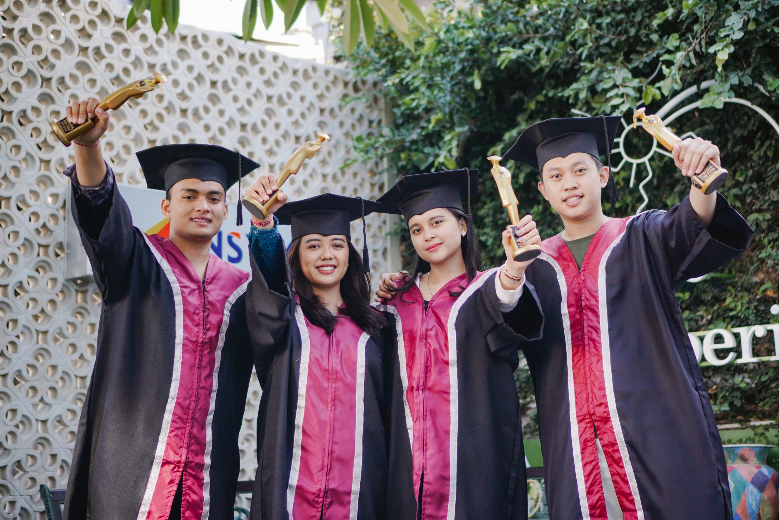 Perempuan Berpendidikan