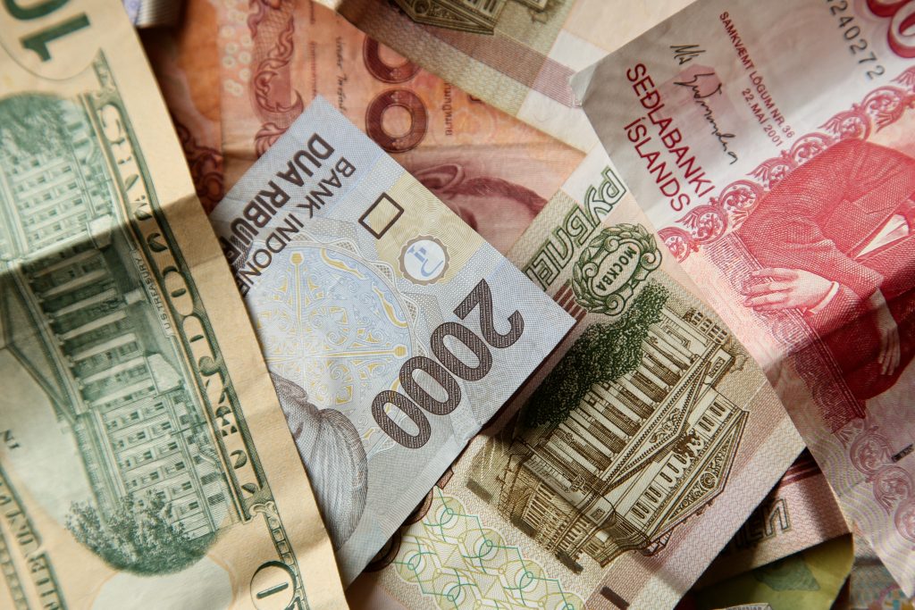 Nilai-Rupiah-Melemah